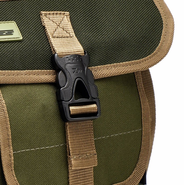 Daiwa Wilderness Game Bag 2 Close Up Buckle