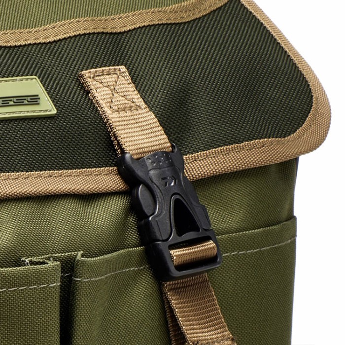 Daiwa Wilderness Game Fishing Bag 3 Close Up Buckle