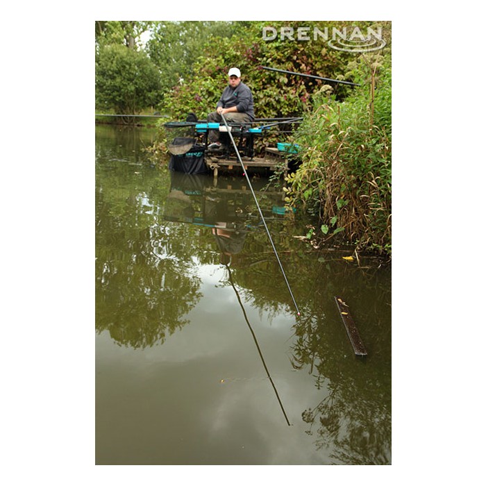 Drennan Red Range RX Carp 13m Pole In Use 6