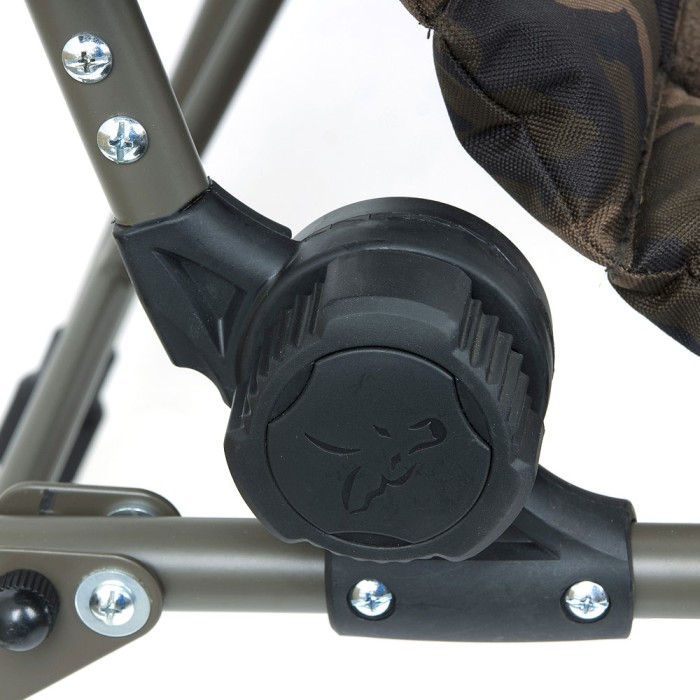 Fox Camo FX Supa Recliner Chair Close Up 1