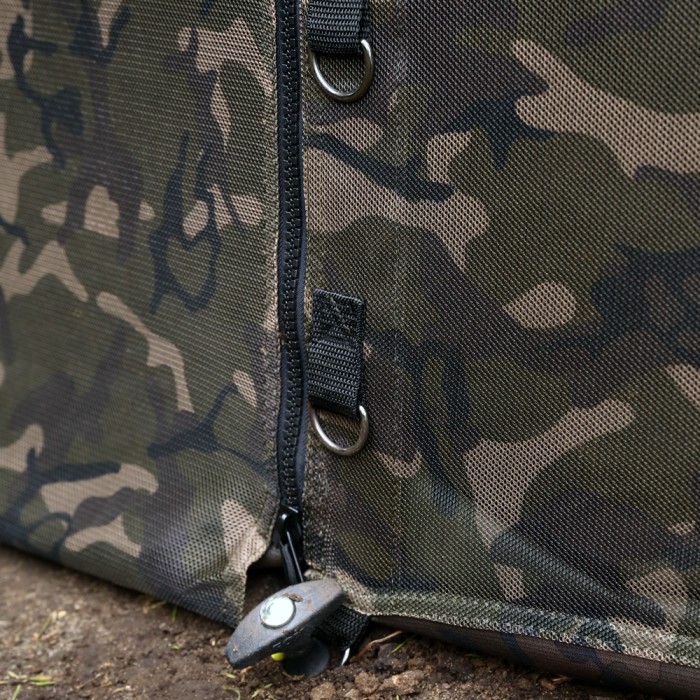 Close Up Camo Mozzy Mesh