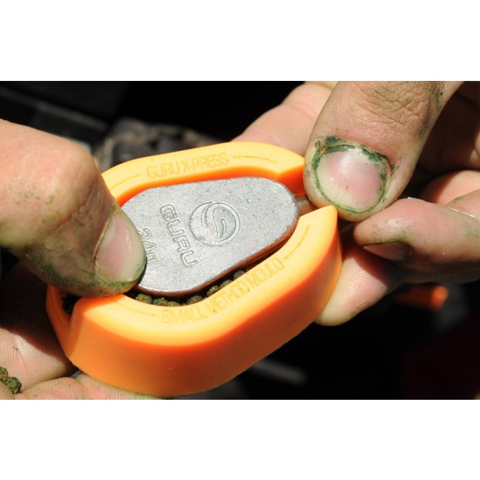 Guru X-Press Method Fishing Moulds In Use 3