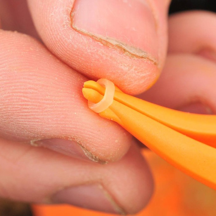 Guru Pellet Fishing Pliers In Use 1