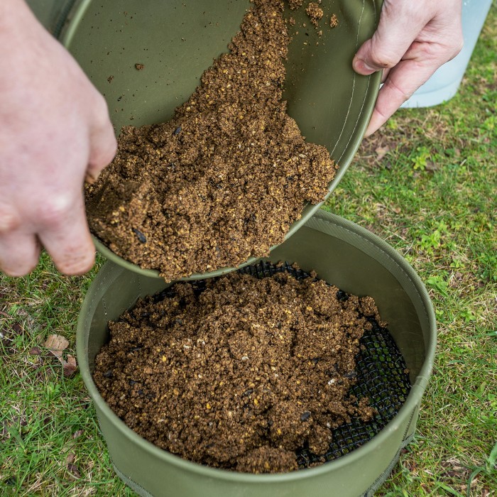 Korum EVA Groundbait & Riddle Set In Use