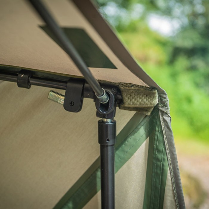 Korum Pentalite Brolly Fishing Shelter 50 Inch In Use Close Up