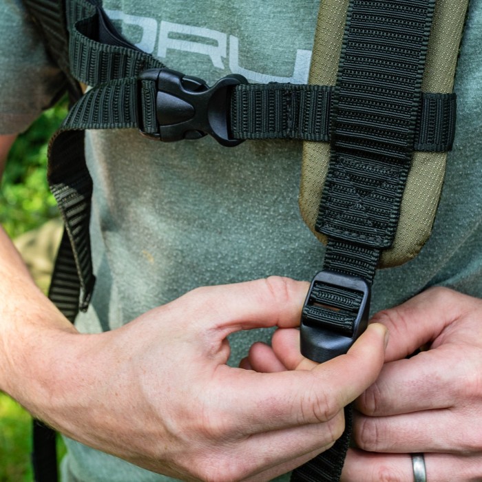 Korum Transition Compact Fishing Ruckbag Close Up Straps
