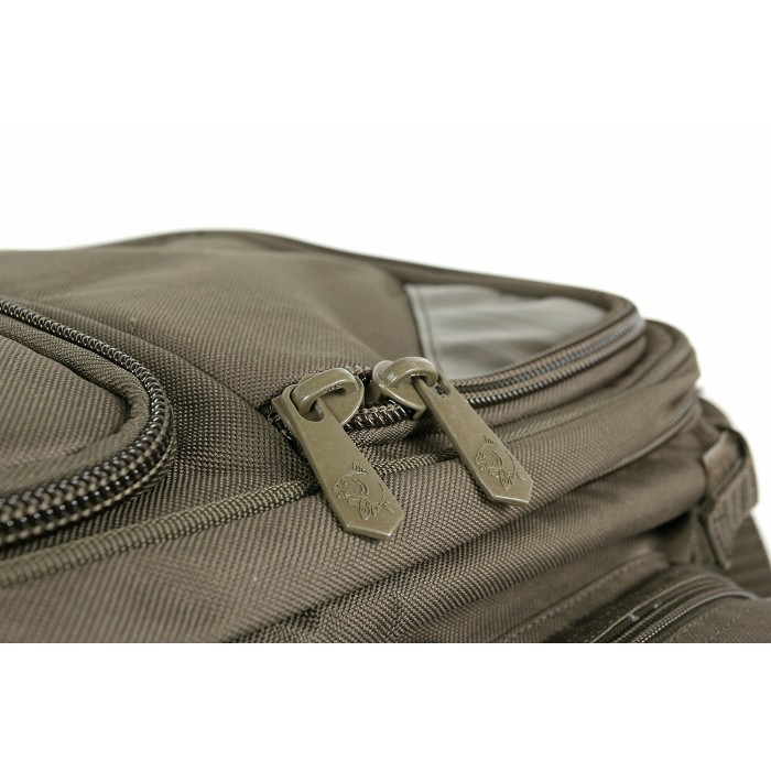 Nash Tackle XL Carryall External Pockets
