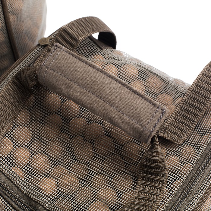 Close Up Shot of the Handle on the Nash Airflow