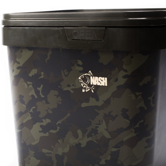 Nash Rectangular Bucket 17L Close Up