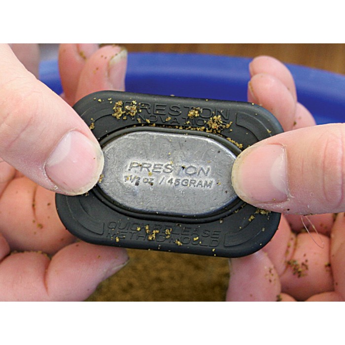 Preston Elasticated Flat Method Feeder Large In Use 2