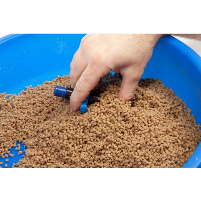 Preston Quick Cone and Bait Mould In Use 1