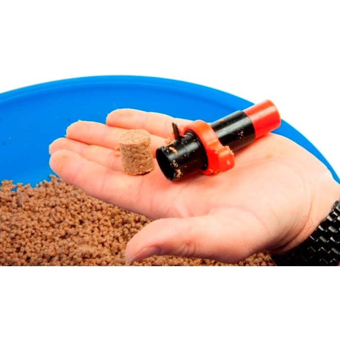 Preston Quick Cone and Bait Mould In Use 4