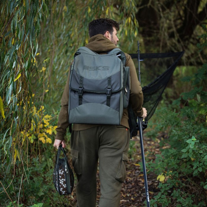 Sonik SKS Foldout Rucksack On The Bank 4