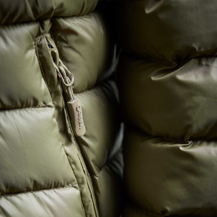 Trakker Base XP Jacket Close Up 1