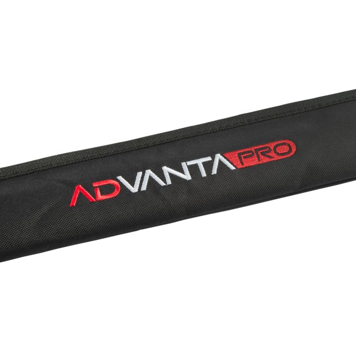 Advanta Carbon Throwing Stick & Padded Sleeve Close Up 1
