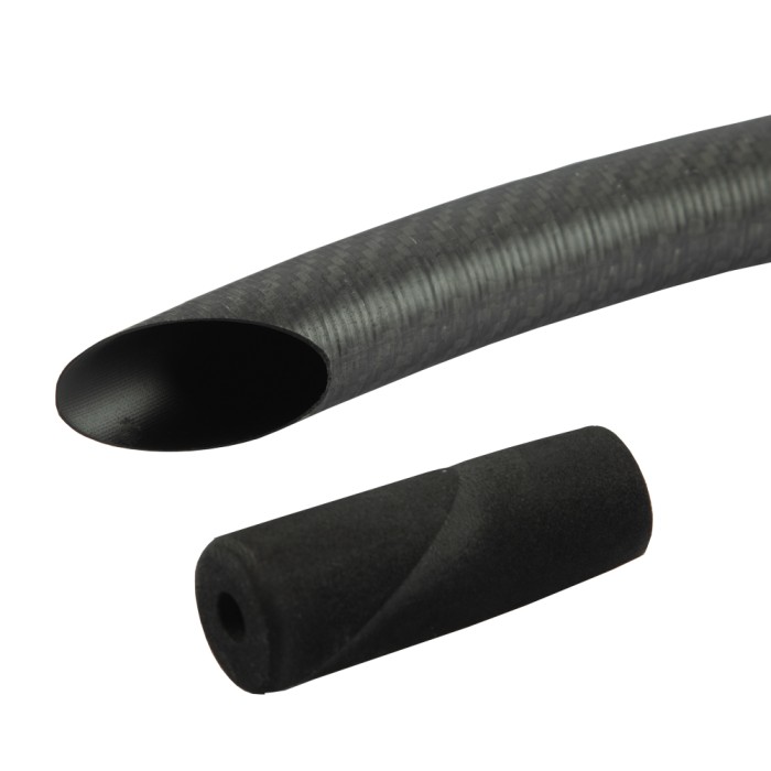 Advanta Carbon Throwing Stick & Padded Sleeve Close Up 4