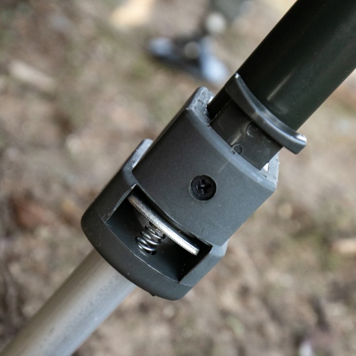 Advanta Discovery CCX DPM Relaxa Fishing Chair Close Up Legs