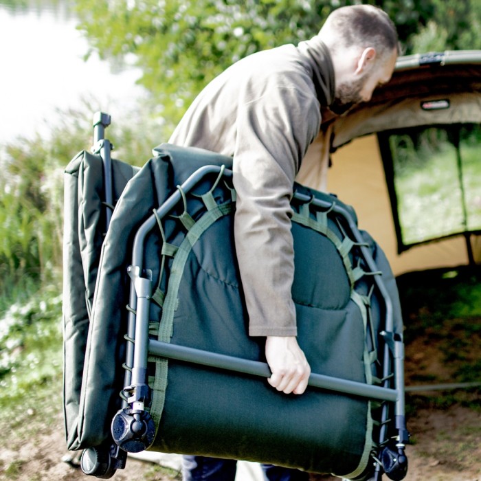 Advanta Endurance 6 Leg Session Bedchair In Use