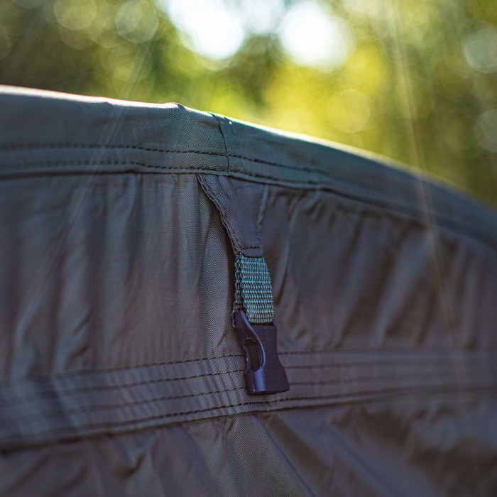 Advanta Endurance Uni-Extended Overwrap 1 Man Close Up