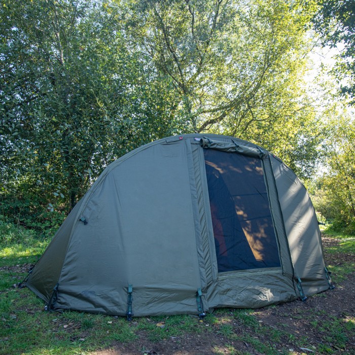 Advanta Endurance Uni-Extended Fishing Overwrap 1 Man In Use 4