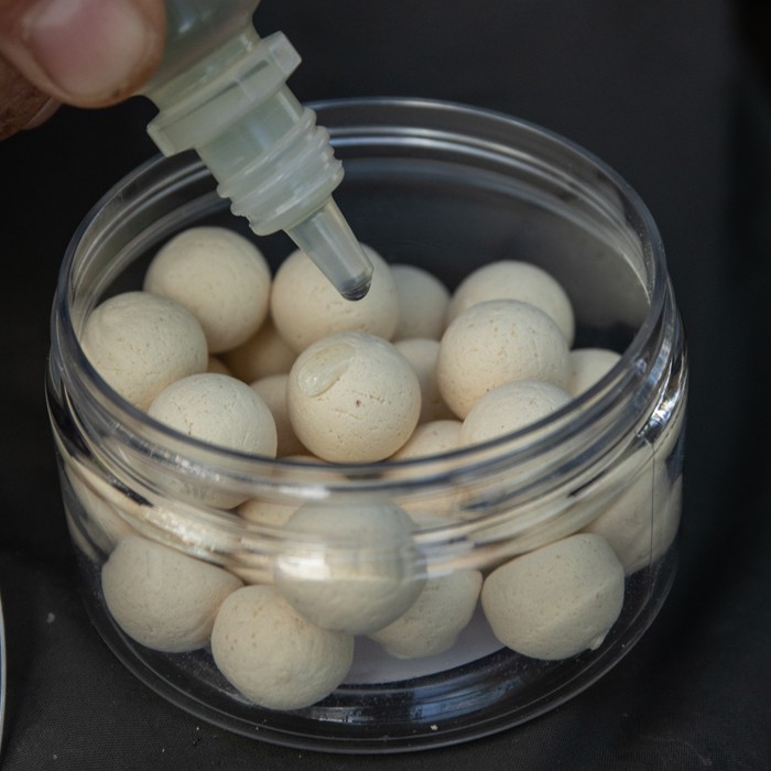 Advanta N-Fused Cream Hi-Viz White Pop-Ups In Use 2