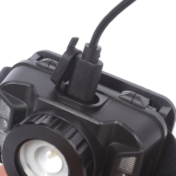 Advanta Pro Rechargeable Headtorch Close Up 1