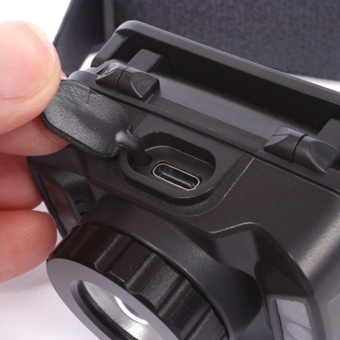 Advanta Pro Rechargeable Headtorch Close Up 5