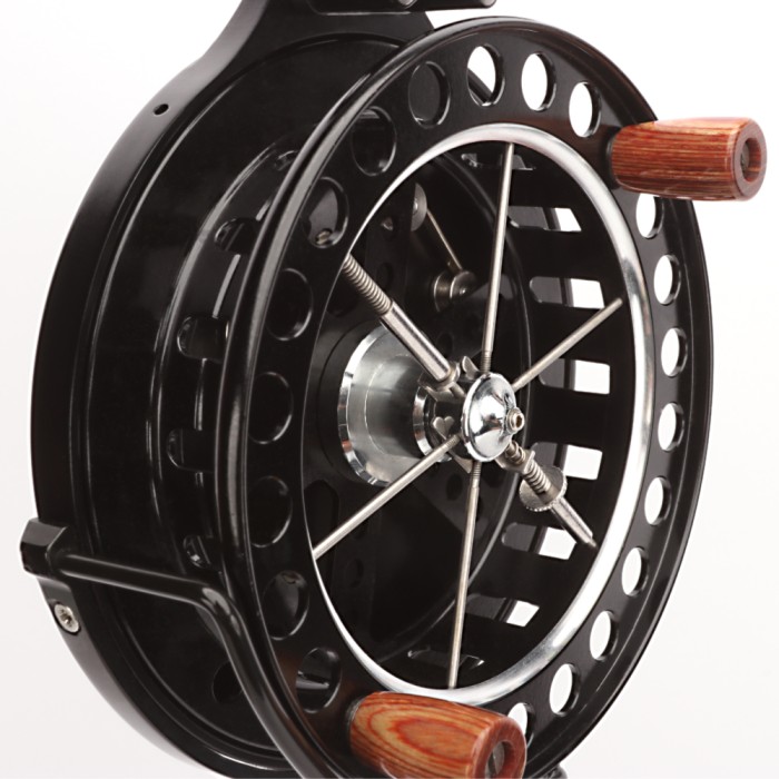 Advanta Revolve Centrepin Reel