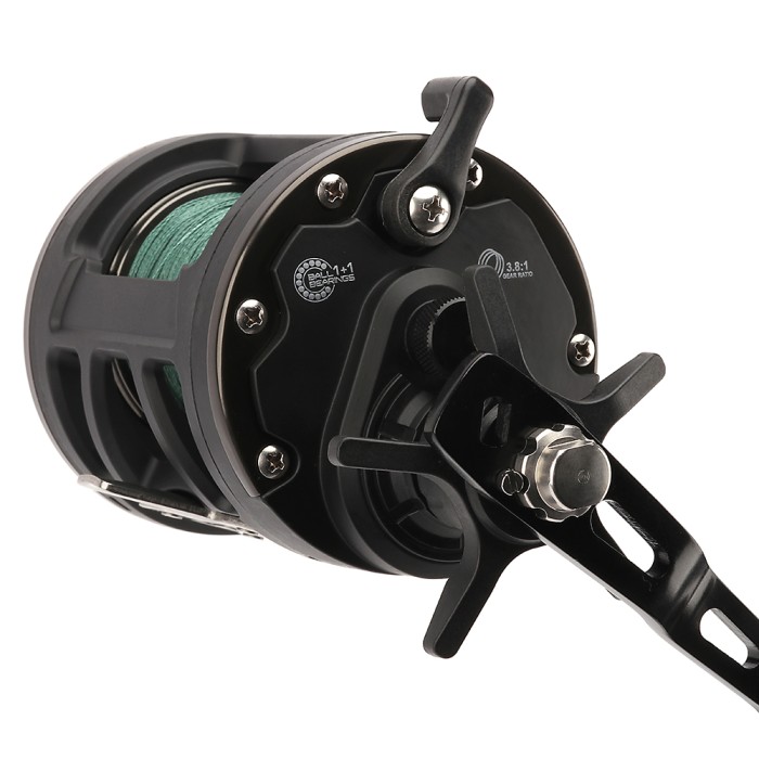 Advanta RHW Boat Multiplier Reel LW30 - Inc 30lb Braid 3