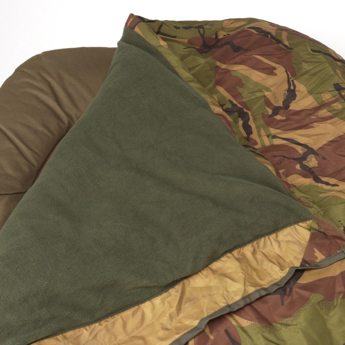 Advanta Waterproof Thermal Camo Sleeping Bag Cover Close Up 4