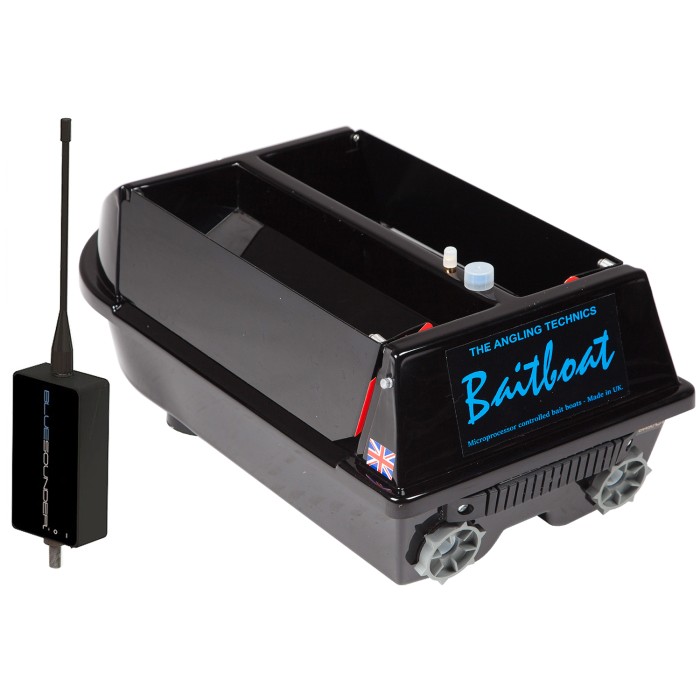 Angling Technics Baitboat fitted with Bluesounder Echo System Back