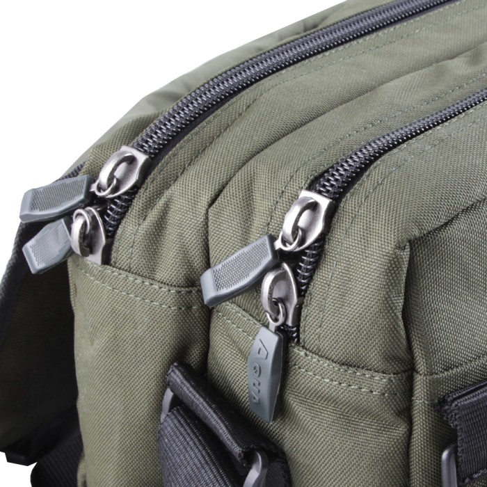Aqua Black Series Stalking Bag Close Up