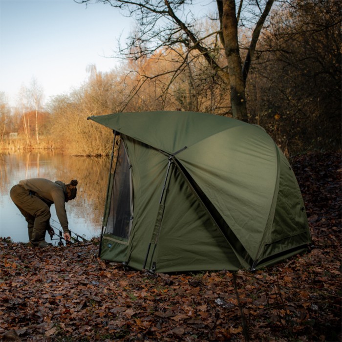 Aqua Ultralite 100 Bivvy Aquatexx EV 1.0 Skull Cap In Use 2