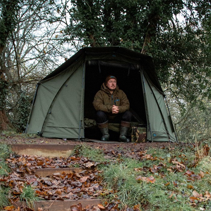 Aqua Ultralite 100 Bivvy Aquatexx EV 1.0 Skull Cap In Use 3