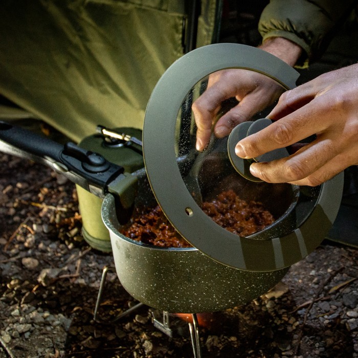 Trakker Armolife Fishing Cookset Lid In Use 3