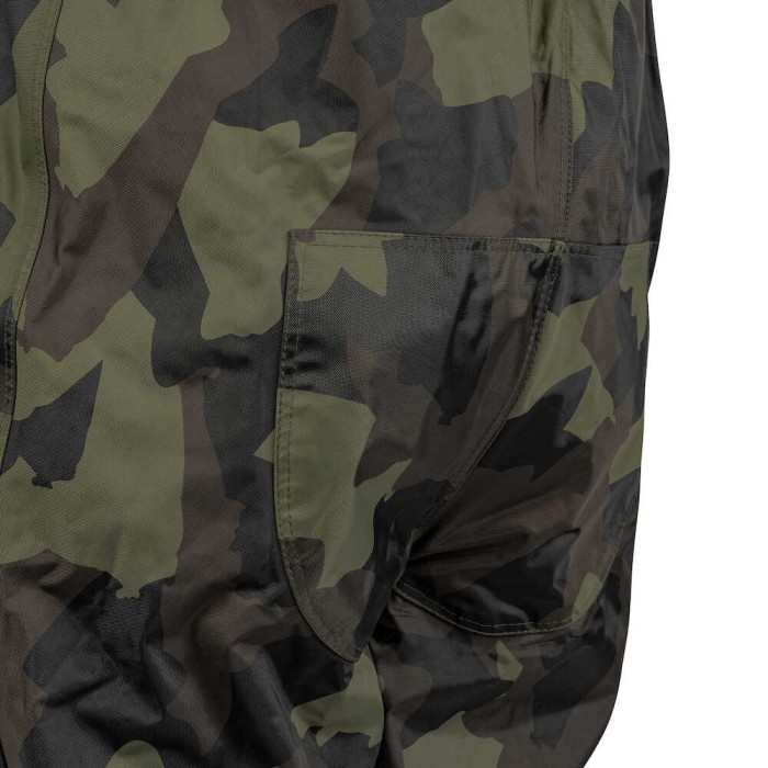 Avid Carp 420D Camo Chest Fishing Waders Close Up 8
