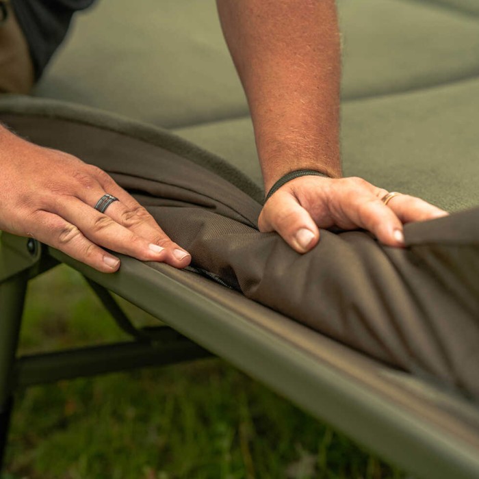 Avid Carp Benchmark Ultra Standard Bedchair 3