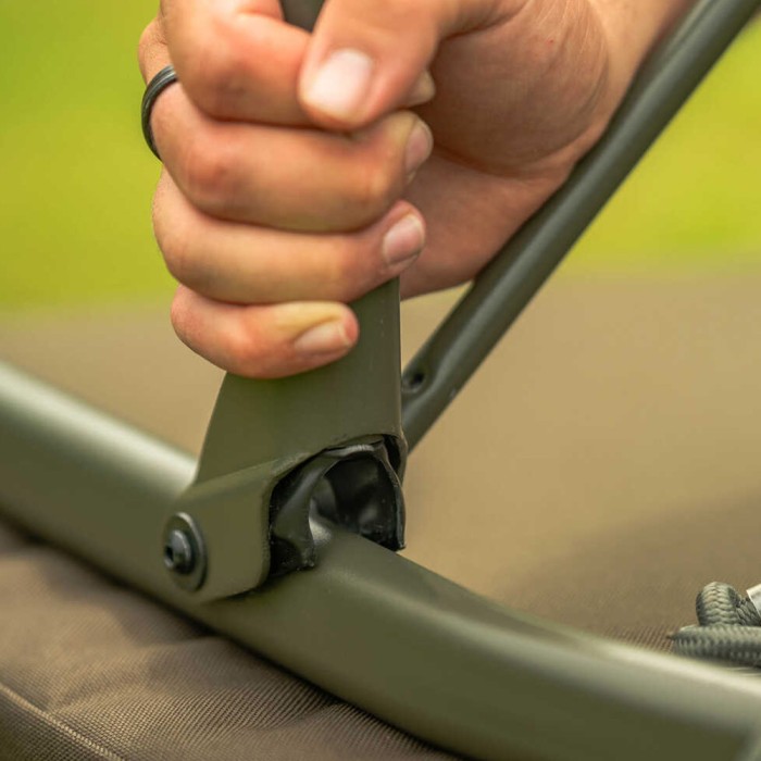 Avid Carp Benchmark Ultra Standard Bedchair 7