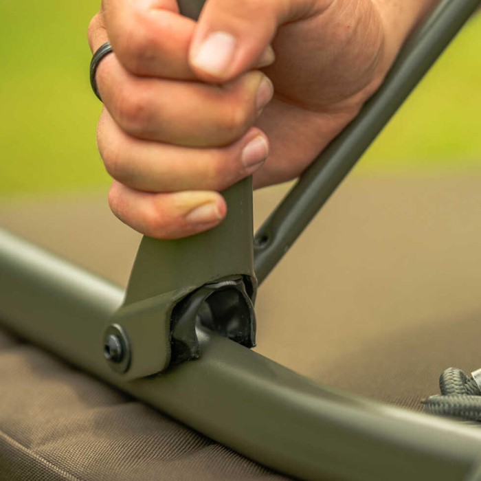 Avid Carp Benchmark Ultra X Bedchair 7