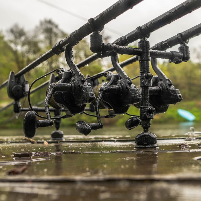 Avid Carp Lok Down Adjustable 2 Rod Buzz Bar 1