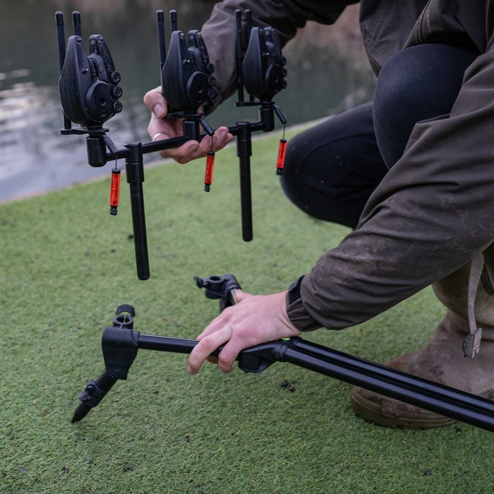Avid Carp Lok Down Low Pod In Use 10