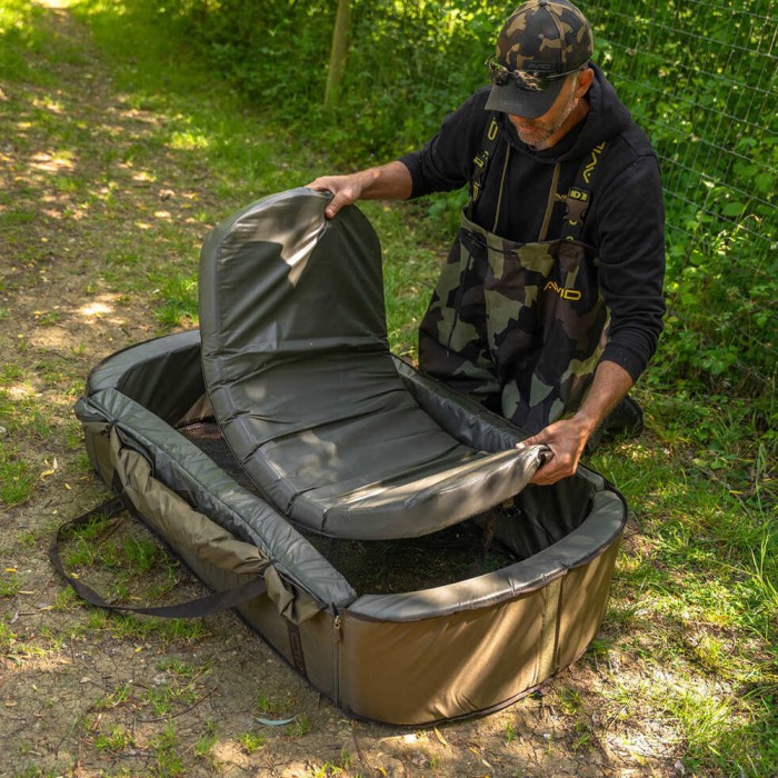 Avid Carp Pro-Tect Deluxe Cradle 10