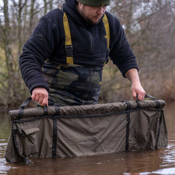 Avid Carp PRO-Tect Flotation Sling In Use 3