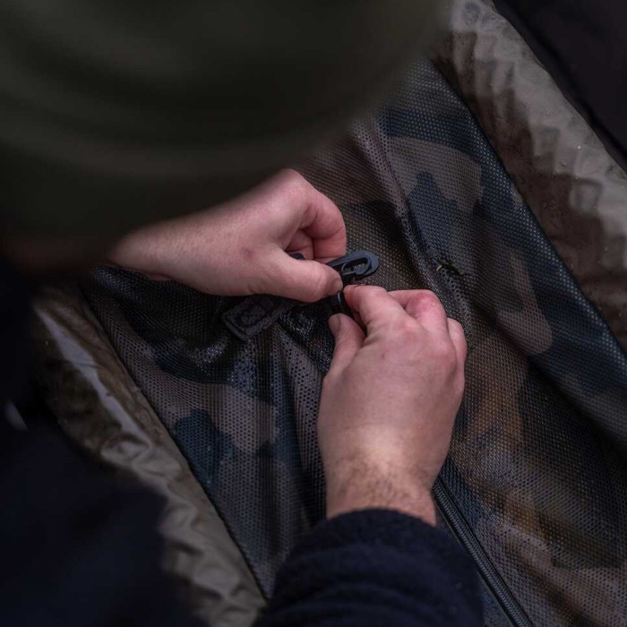 Avid Carp PRO-Tect Flotation Sling In Use 4