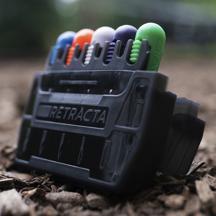 Avid Carp Retracta Tool Set  On The Bank