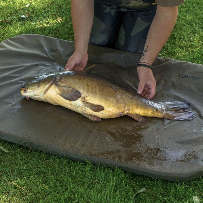 Avid Carp Revolve Folding Flat Mat 1
