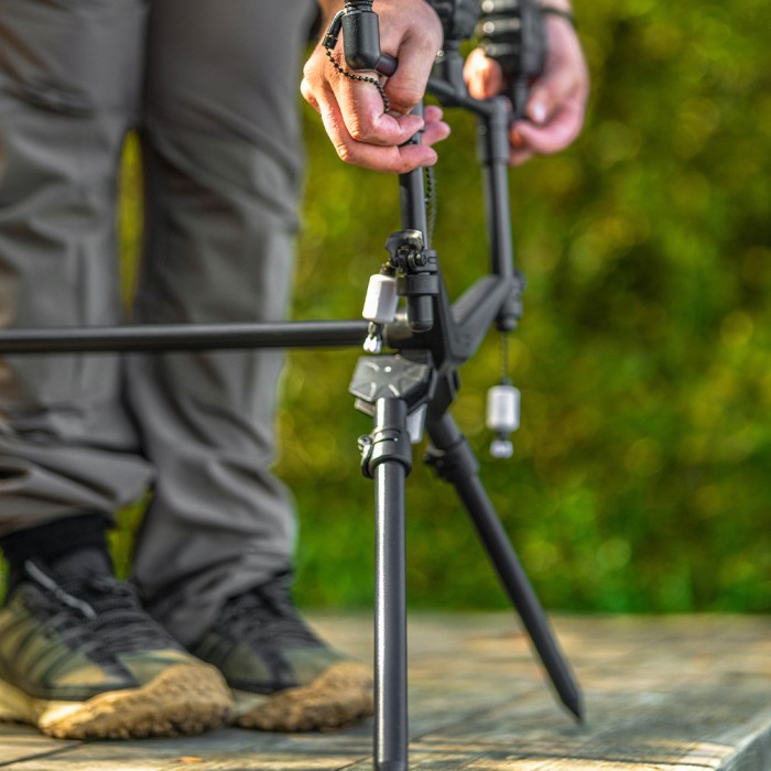 Avid Carp Revolve Multi Rod Pod 3