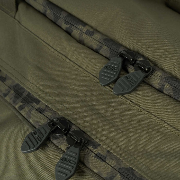 Avid Carp RVS Carryall XL Close Up 1