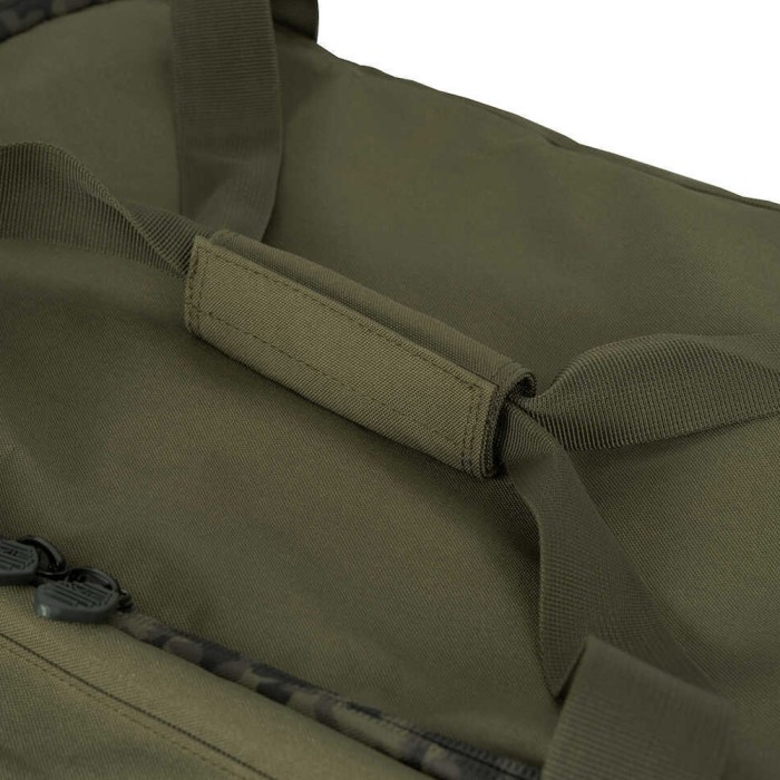 Avid Carp RVS Carryall XL Close Up 6