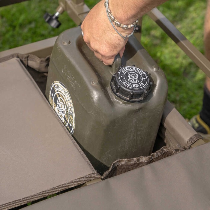 Avid Carp Transit Extreme 3 Wheel Fishing Barrow Close Up 6